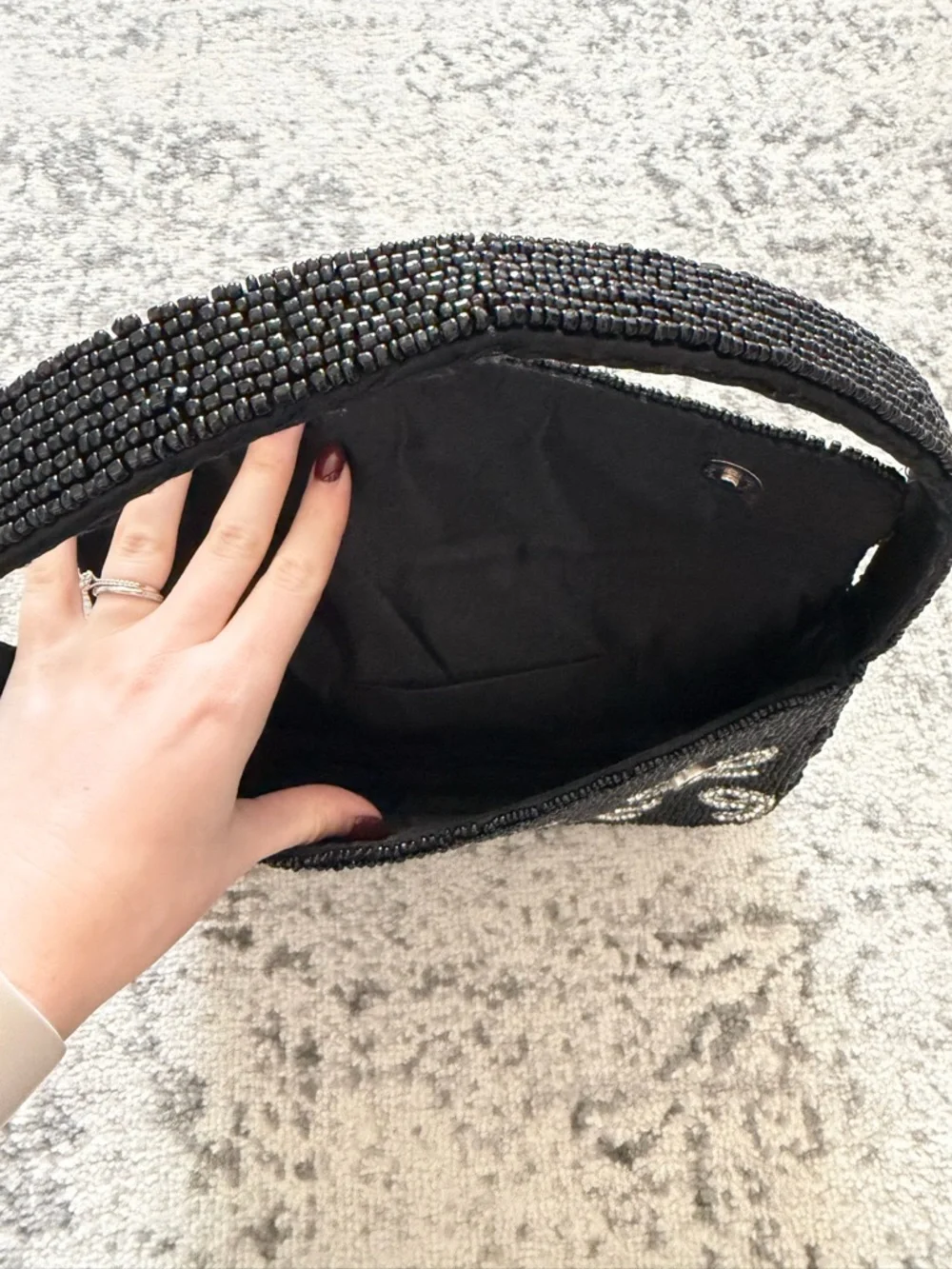 Viral Beaded Bow Handbag